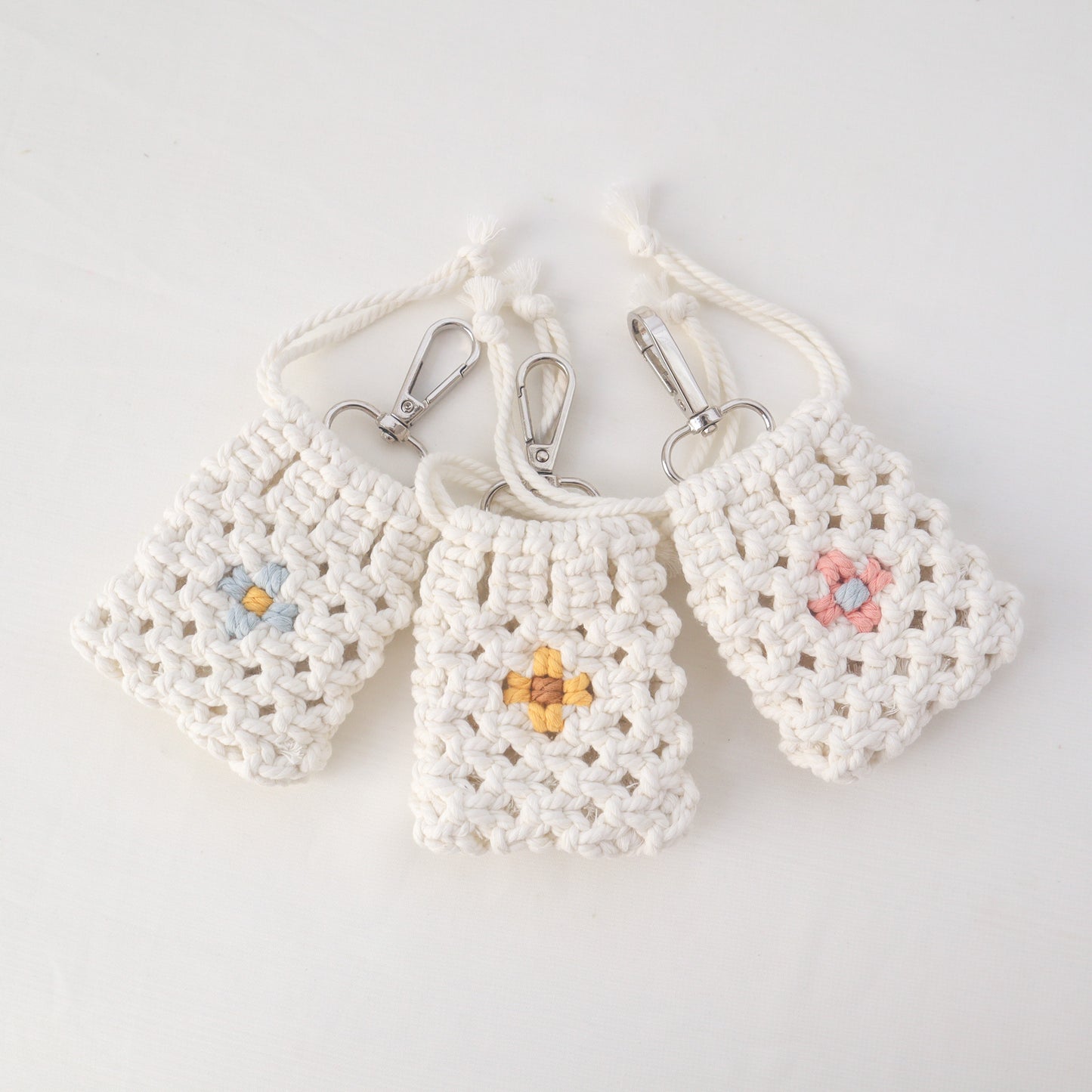 DAISY Mini Macrame Pouch (Airpods)